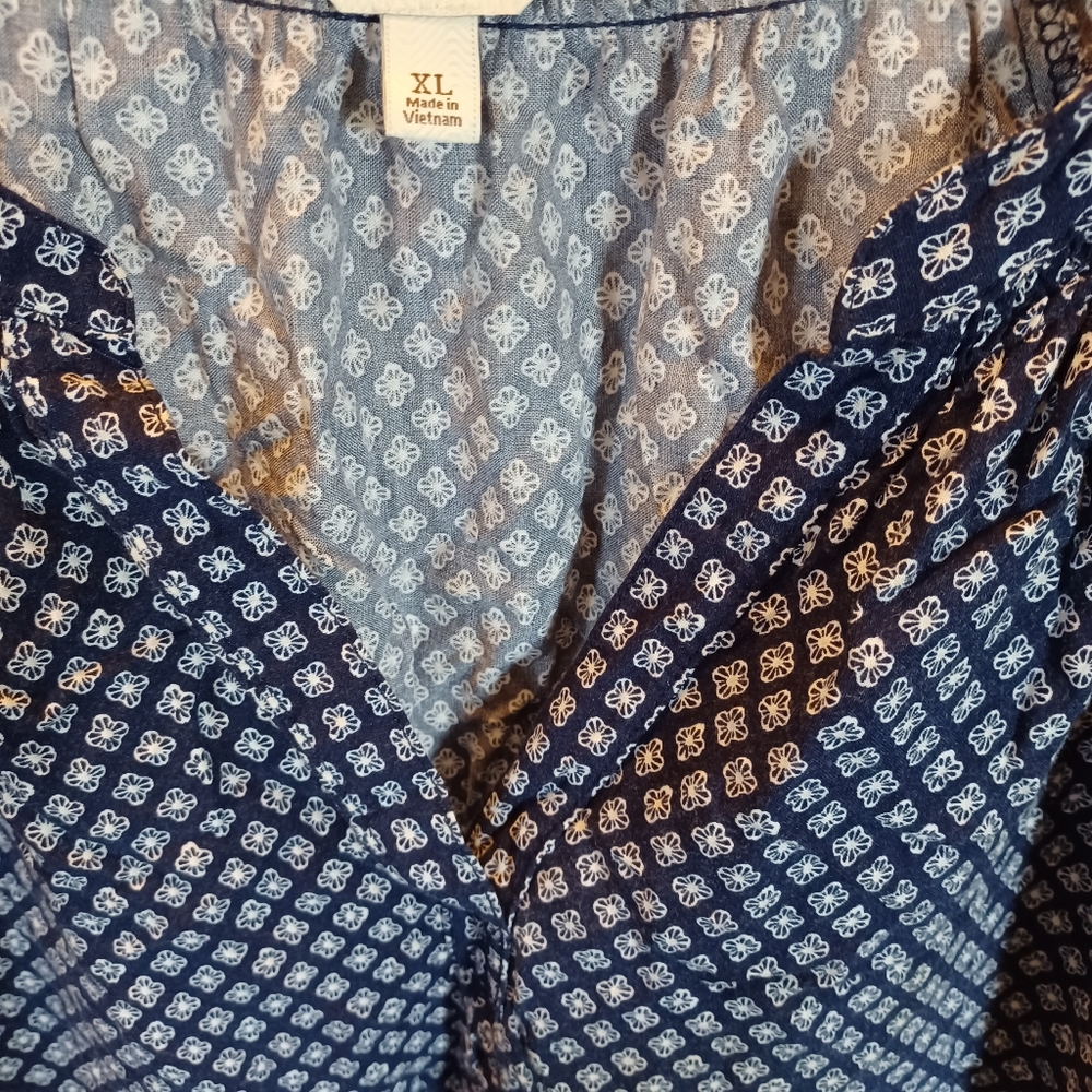 Sonoma 3/4 length sleeve v-neck